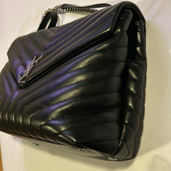 Authentic SAINT LAURENT
Saint Laurent (YSL) Large Loulou - Picture 6 of 17